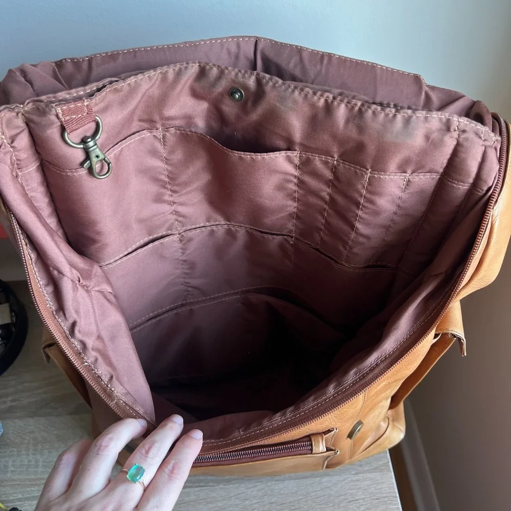 Charlie's Leather Dante XL‎ Laptop Flap Back Pack Leather Distressed Travel READ